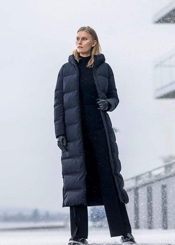 UBR - W Infinity Dunkåpe Black
